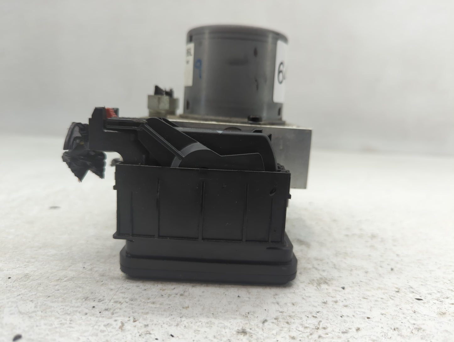 2017-2020 Chevrolet Trax ABS Pump Control Module Replacement P/N:42633519 Fits Fits 2017 2018 2019 2020 OEM Used Auto Parts 