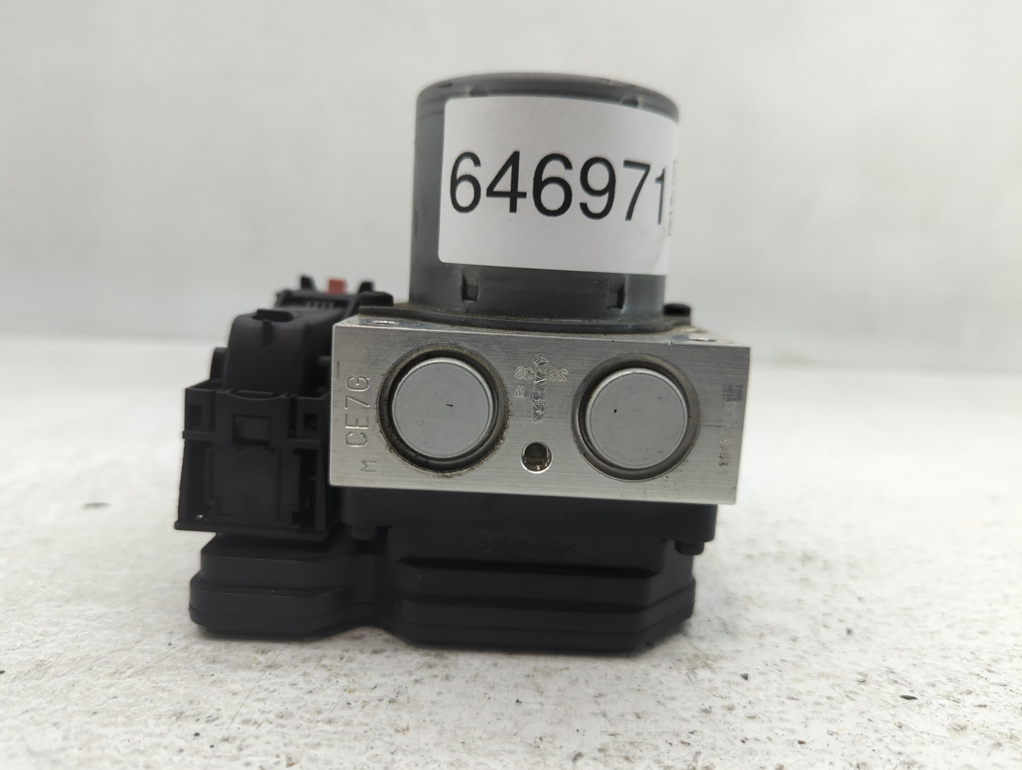 2017-2020 Chevrolet Trax ABS Pump Control Module Replacement P/N:42633519 Fits Fits 2017 2018 2019 2020 OEM Used Auto Parts 