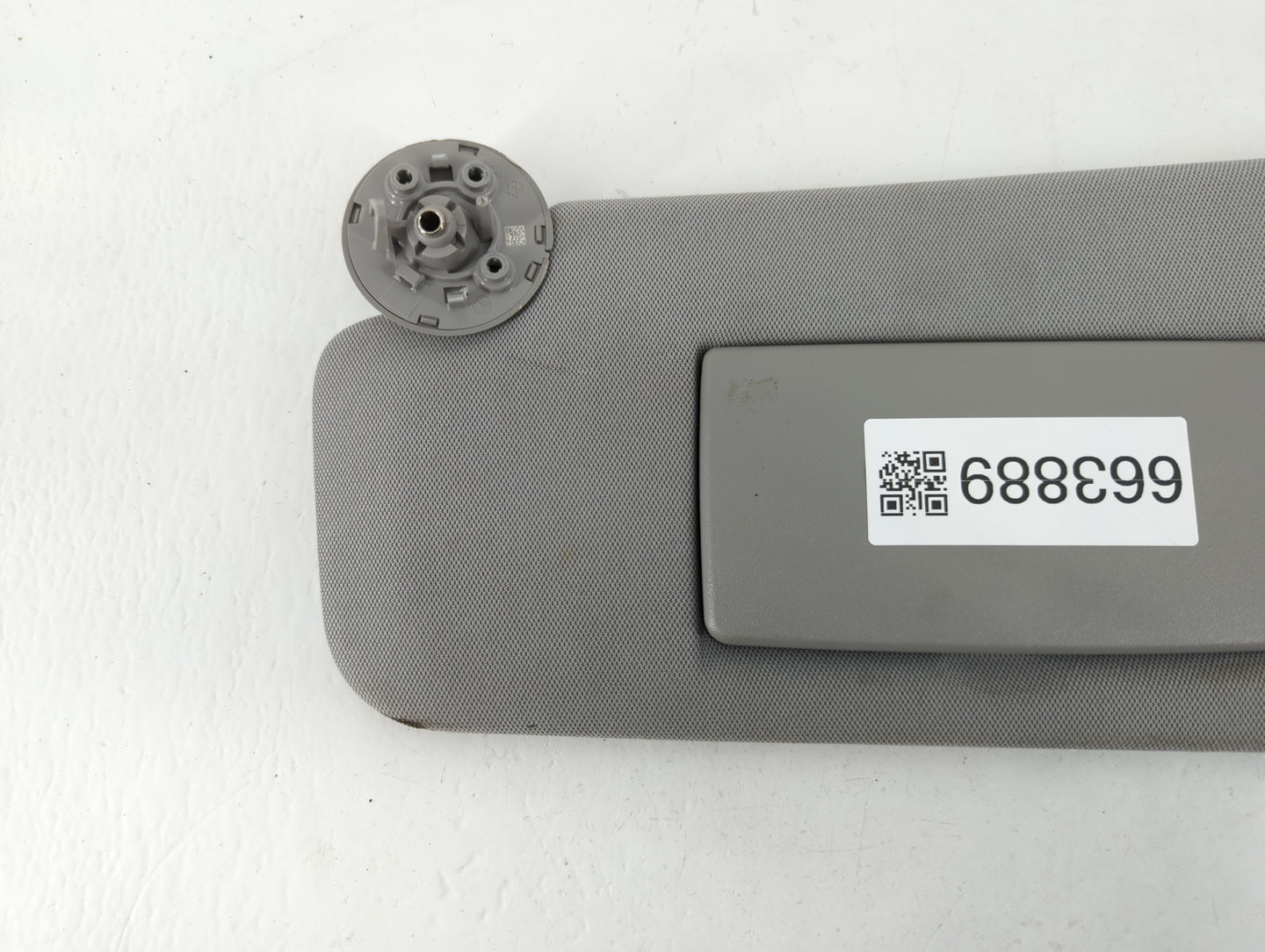 2017-2021 Chevrolet Trax Sun Visor Shade Replacement Passenger Right Mirror Fits Fits 2017 2018 2019 2020 2021 OEM Used Auto