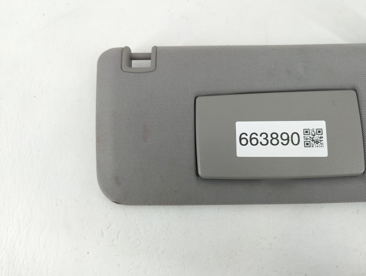 2017-2021 Chevrolet Trax Sun Visor Shade Replacement Passenger Right Mirror Fits Fits 2017 2018 2019 2020 2021 OEM Used Auto