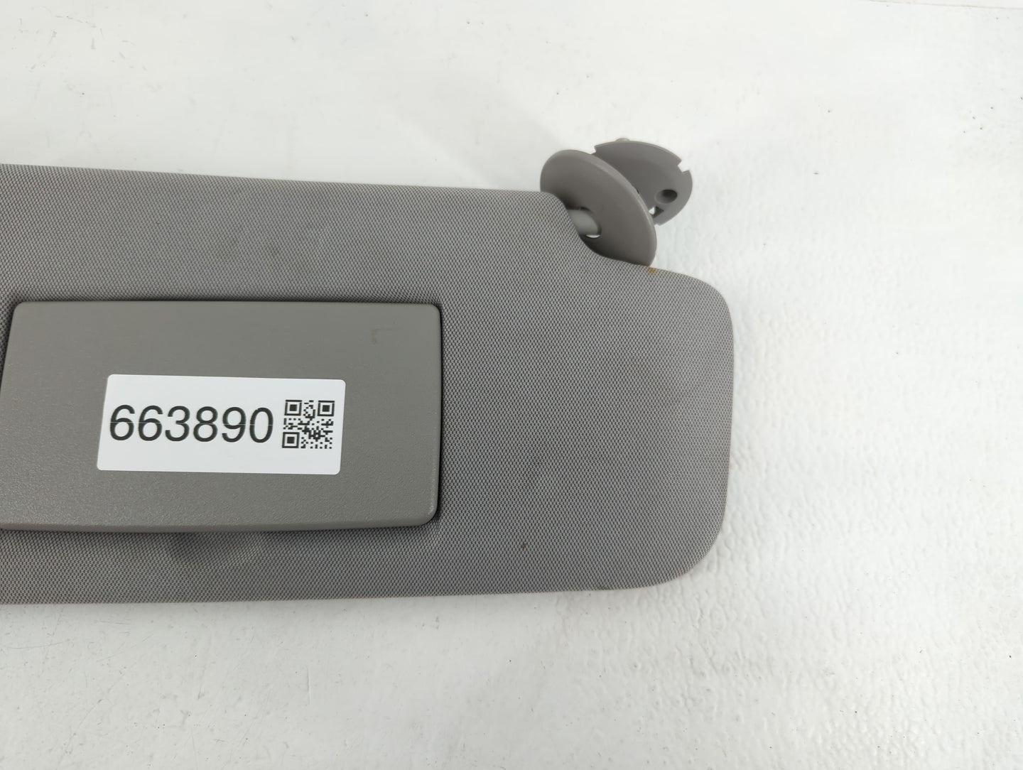 2017-2021 Chevrolet Trax Sun Visor Shade Replacement Passenger Right Mirror Fits Fits 2017 2018 2019 2020 2021 OEM Used Auto