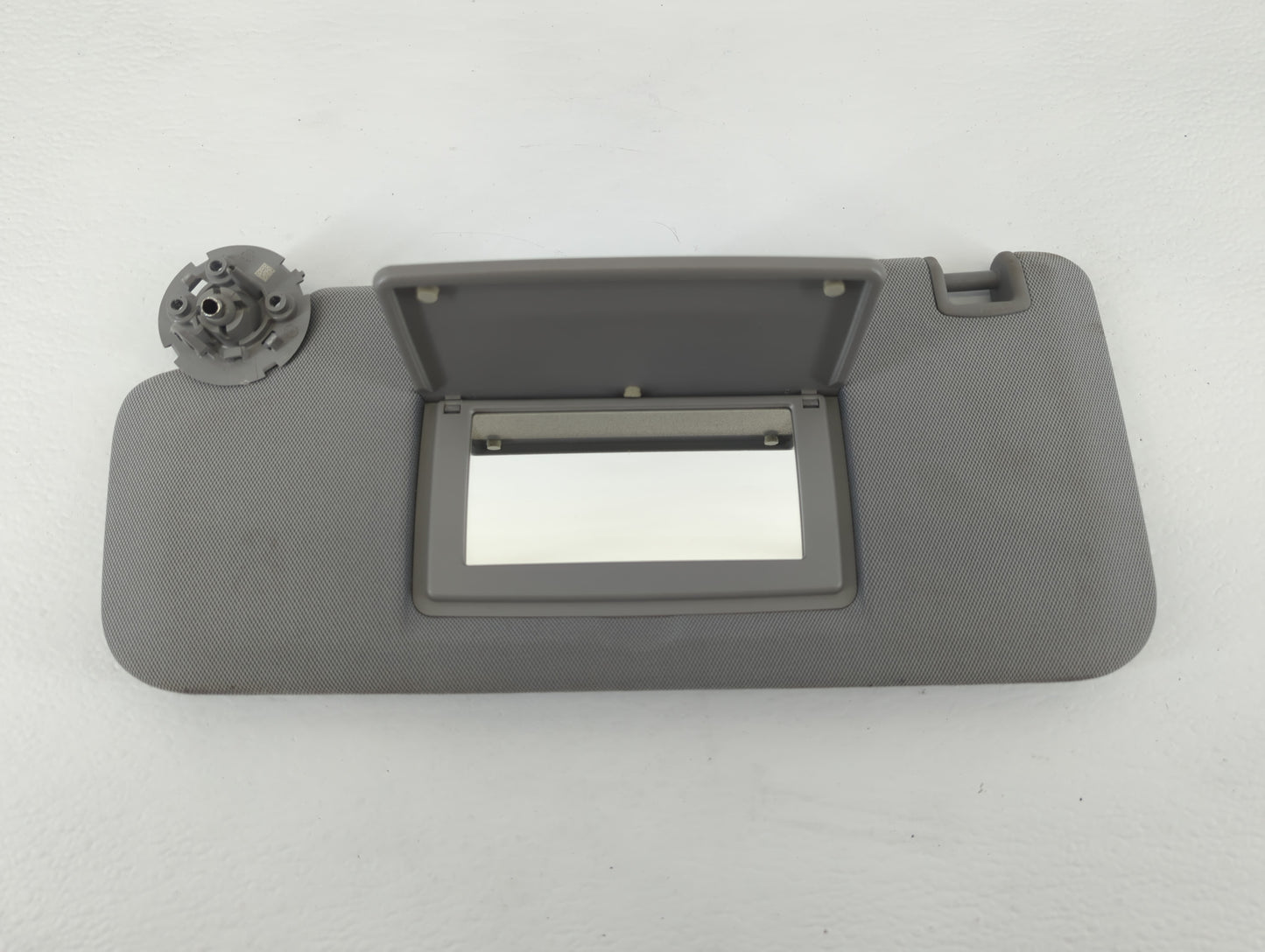 2017-2021 Chevrolet Trax Sun Visor Shade Replacement Driver Left Mirror Fits Fits 2017 2018 2019 2020 2021 OEM Used Auto Par