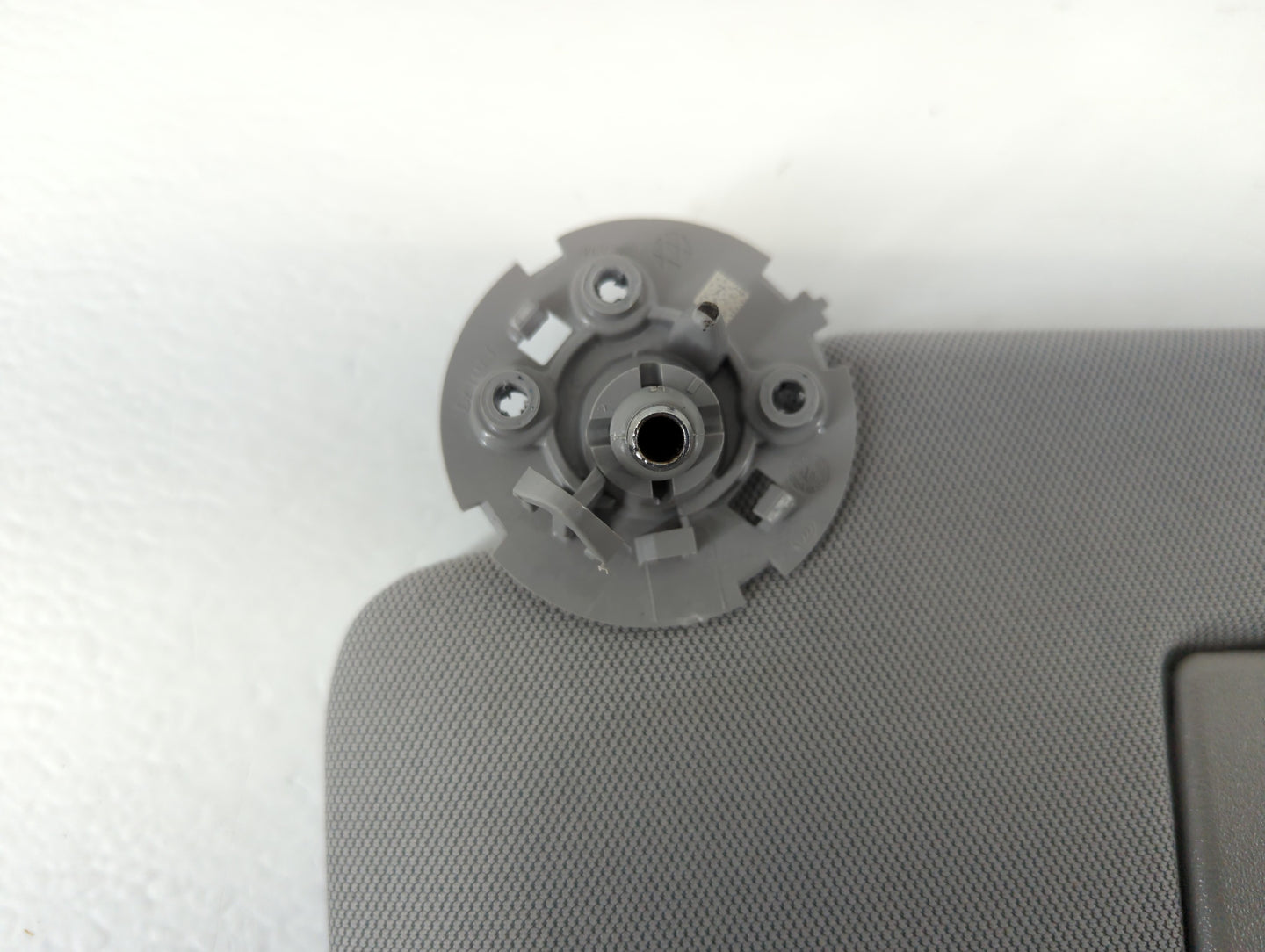 2017-2021 Chevrolet Trax Sun Visor Shade Replacement Driver Left Mirror Fits Fits 2017 2018 2019 2020 2021 OEM Used Auto Par