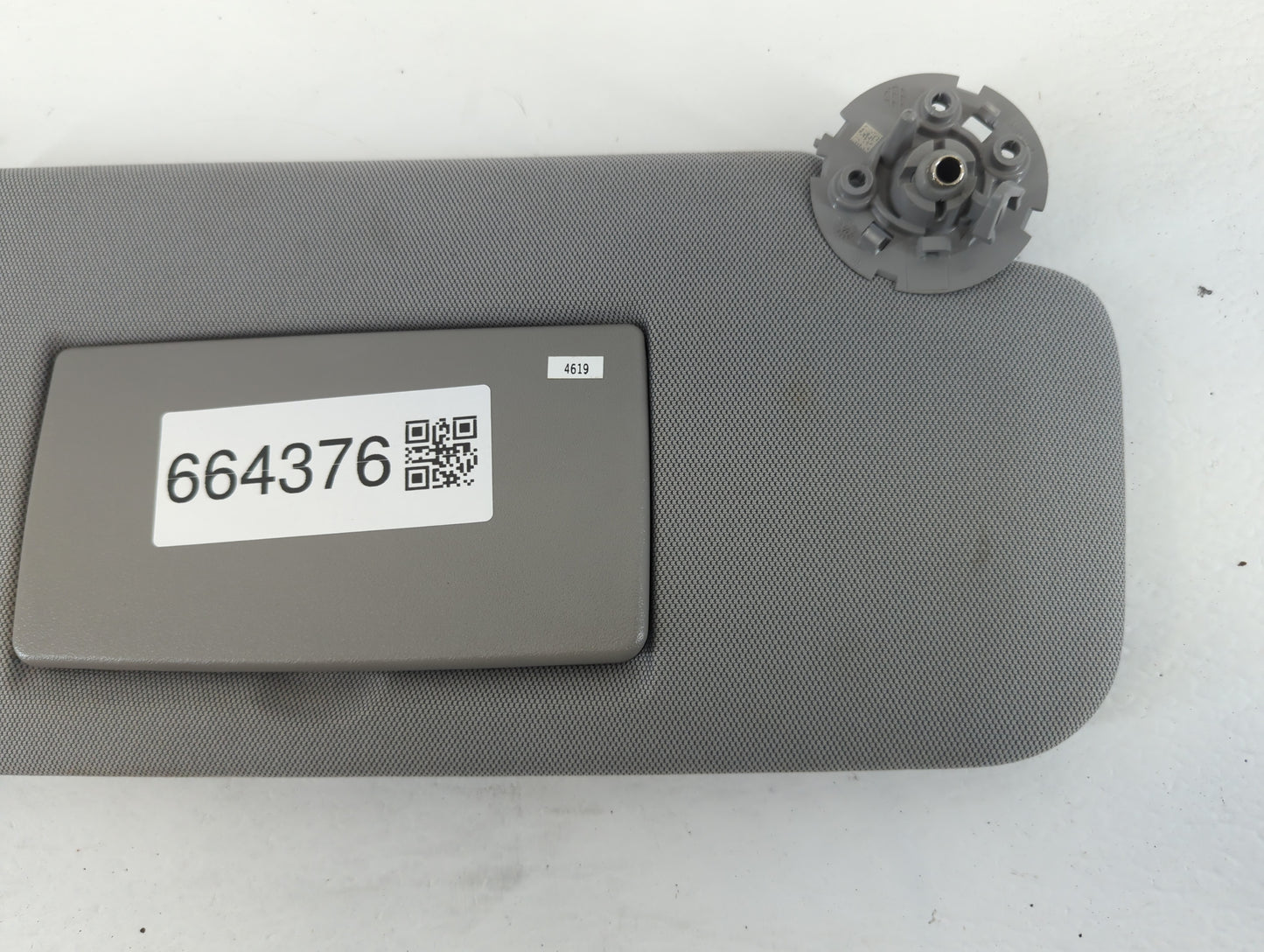 2017-2021 Chevrolet Trax Sun Visor Shade Replacement Passenger Right Mirror Fits Fits 2017 2018 2019 2020 2021 OEM Used Auto