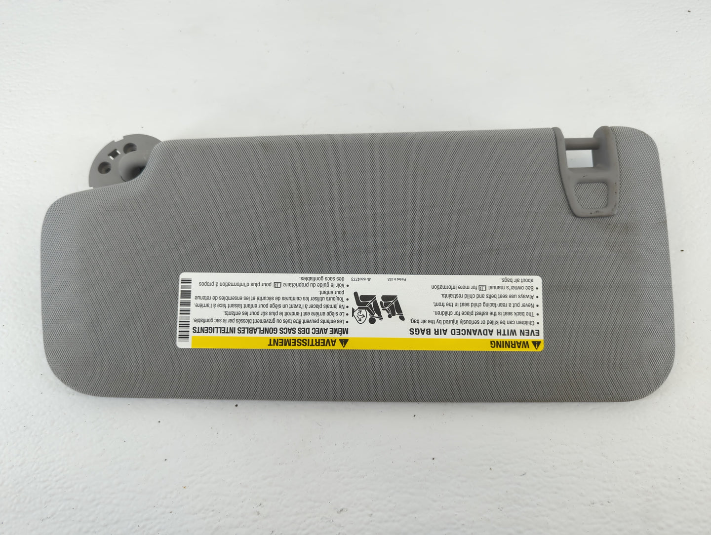 2017-2021 Chevrolet Trax Sun Visor Shade Replacement Passenger Right Mirror Fits Fits 2017 2018 2019 2020 2021 OEM Used Auto