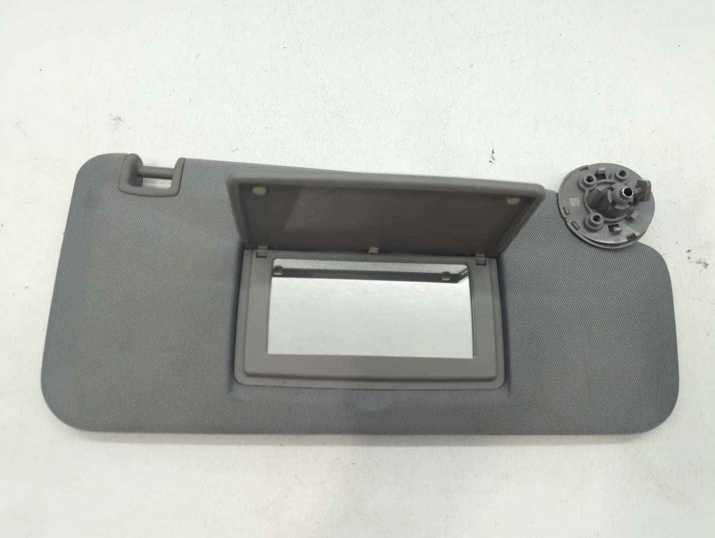 2017-2020 Chevrolet Trax Sun Visor Shade Replacement Passenger Right Mirror Fits Fits 2017 2018 2019 2020 OEM Used Auto Part