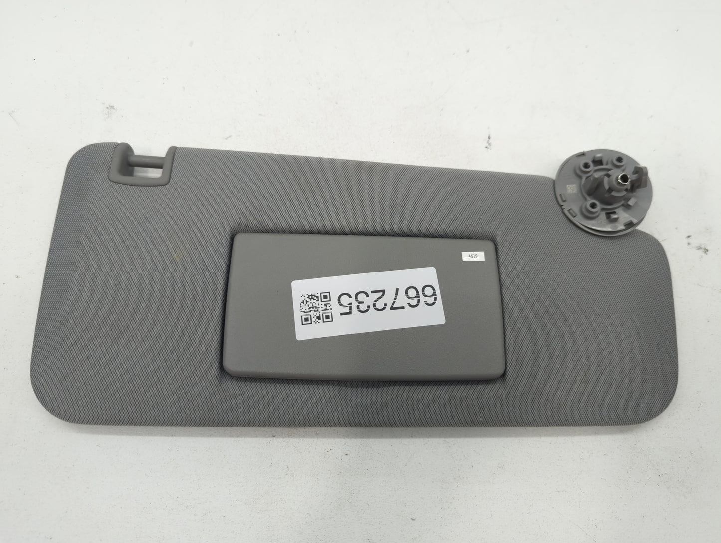 2017-2020 Chevrolet Trax Sun Visor Shade Replacement Passenger Right Mirror Fits Fits 2017 2018 2019 2020 OEM Used Auto Part