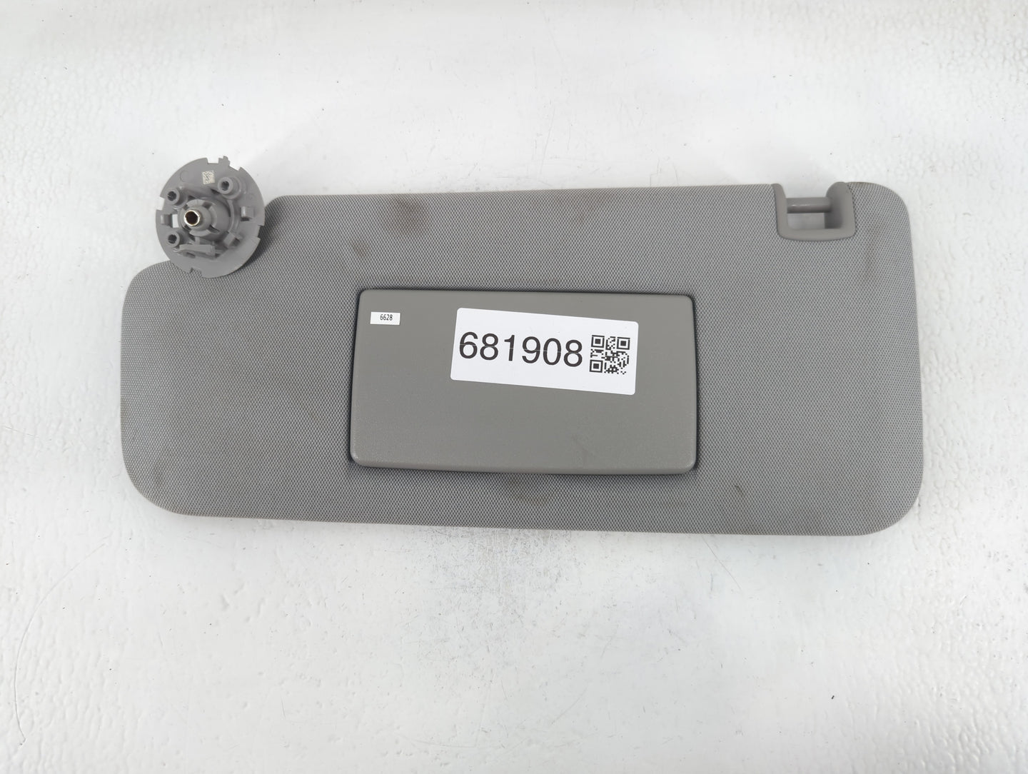 2017-2021 Chevrolet Trax Sun Visor Shade Replacement Driver Left Mirror Fits Fits 2017 2018 2019 2020 2021 OEM Used Auto Par