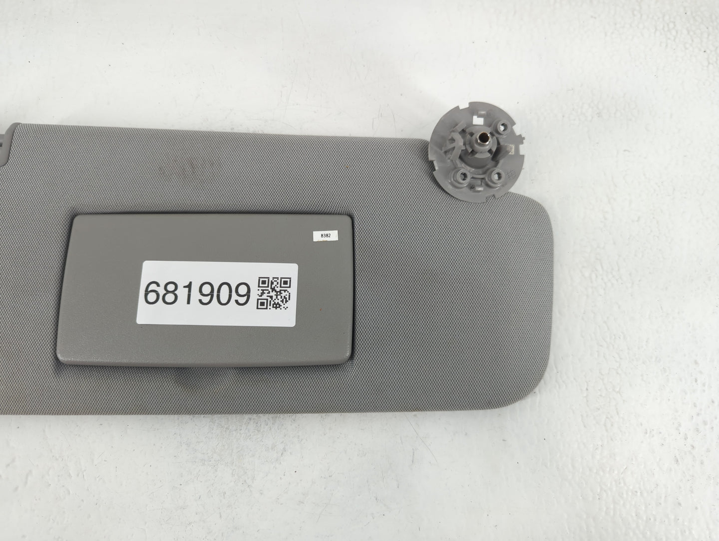 2017-2021 Chevrolet Trax Sun Visor Shade Replacement Passenger Right Mirror Fits Fits 2017 2018 2019 2020 2021 OEM Used Auto