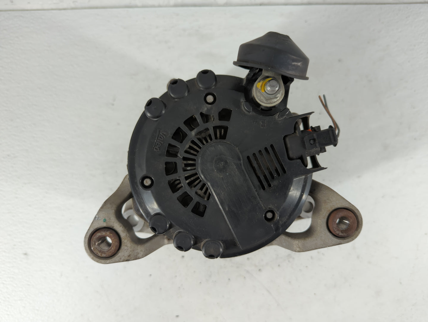 2013-2021 Chevrolet Trax Alternator Replacement Generator Charging Assembly Engine OEM P/N:13597226 Fits OEM Used Auto Parts