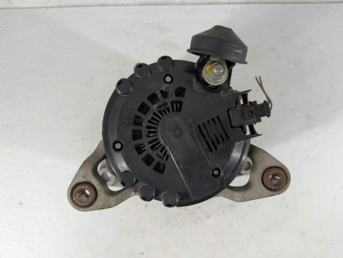 2013-2021 Chevrolet Trax Alternator Replacement Generator Charging Assembly Engine OEM P/N:13597226 Fits OEM Used Auto Parts