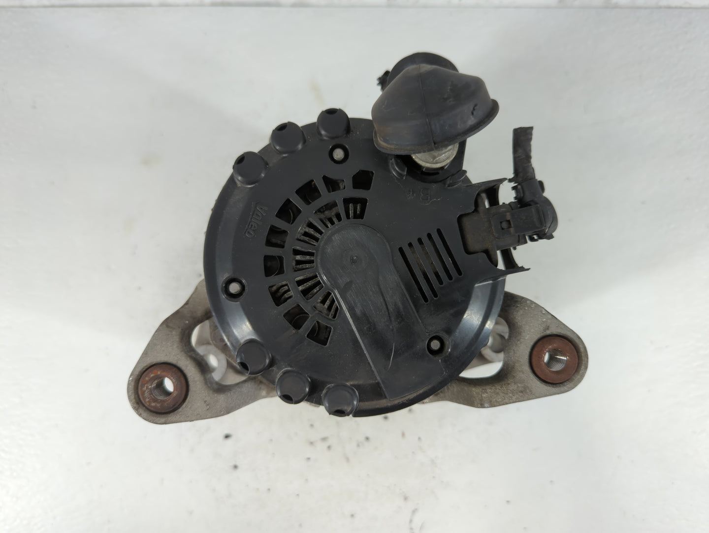 2013-2021 Chevrolet Trax Alternator Replacement Generator Charging Assembly Engine OEM P/N:2619573 B 13597226 Fits OEM Used 