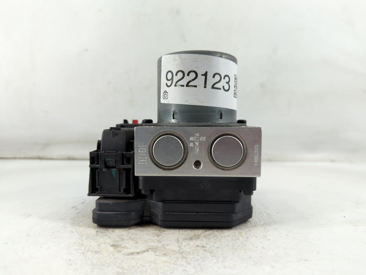 2017-2020 Chevrolet Trax Anti-Lock Brake ABS Pump Module Actuator OEM P/N:42643519 Fits Fits 2017 2018 2019 2020 OEM Used Au