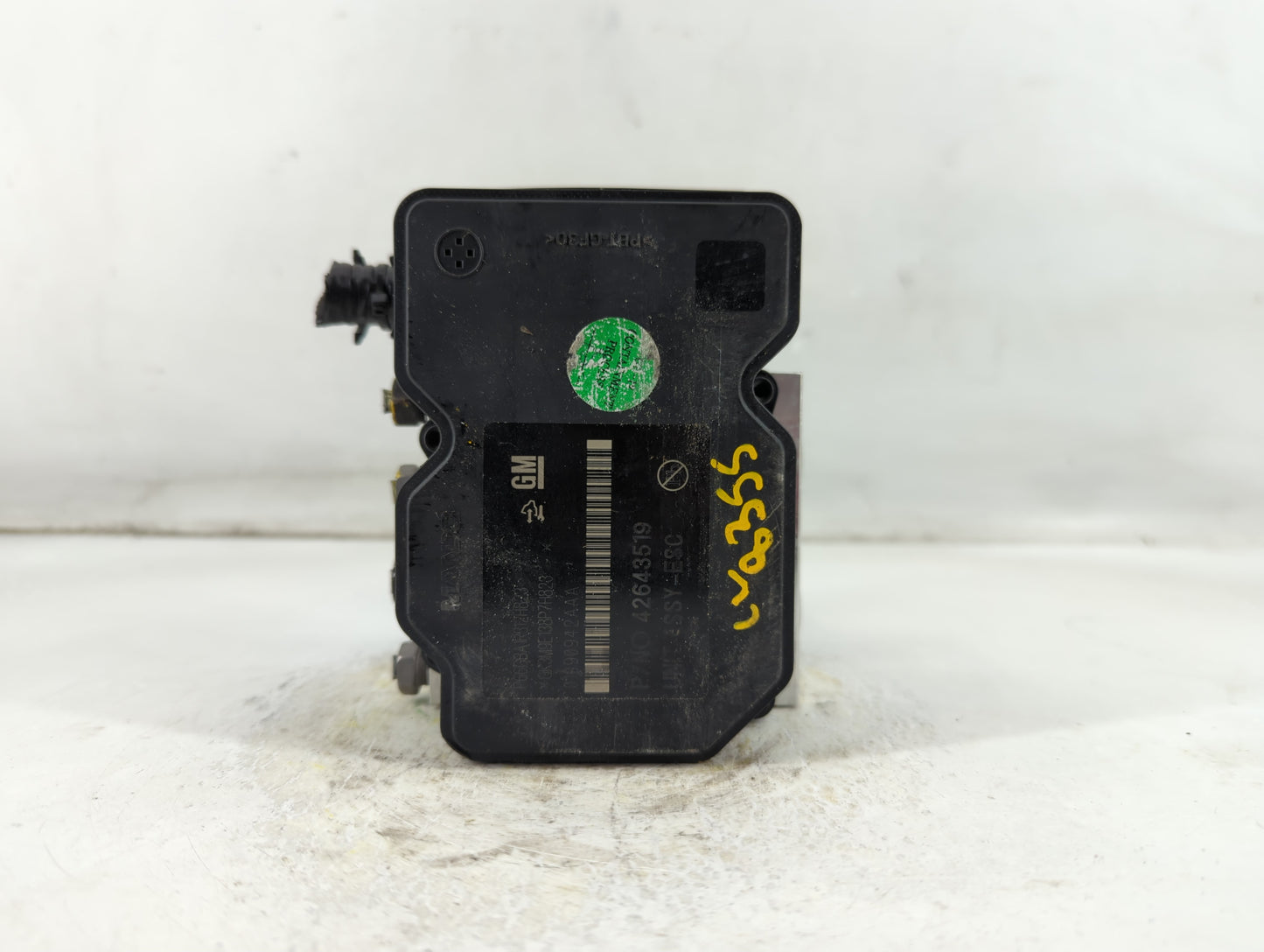 2017-2020 Chevrolet Trax ABS Pump Control Module Replacement P/N:42643519 Fits Fits 2017 2018 2019 2020 OEM Used Auto Parts 
