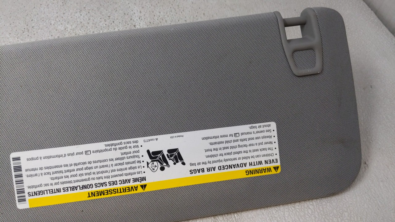 2017-2018 Chevrolet Trax Sun Visor Shade Replacement Passenger Right Mirror Fits Fits 2017 2018 OEM Used Auto Parts - Oemuse