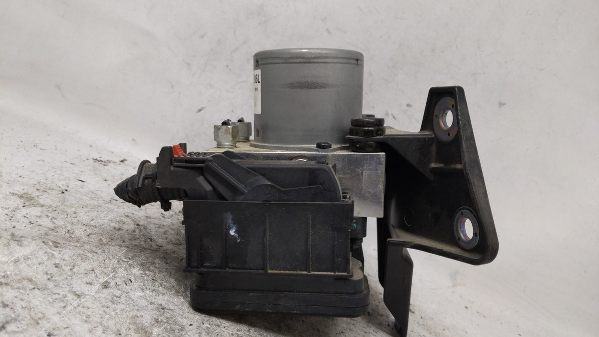 2017-2021 Chevrolet Trax Anti-Lock Brake ABS Pump Module Actuator OEM P/N:42643519 Fits Fits 2017 2018 2019 2020 2021 OEM Us