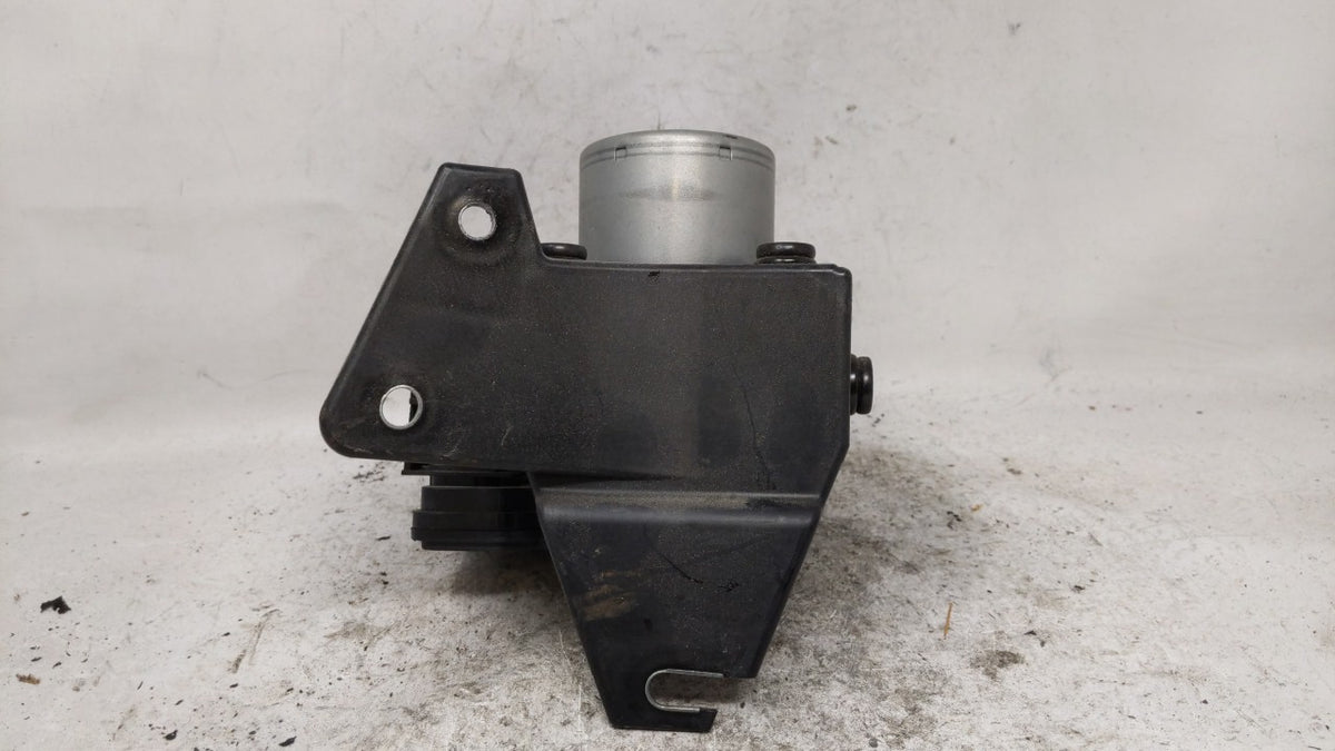 2017-2021 Chevrolet Trax Anti-Lock Brake ABS Pump Module Actuator OEM P/N:42643519 Fits Fits 2017 2018 2019 2020 2021 OEM Us