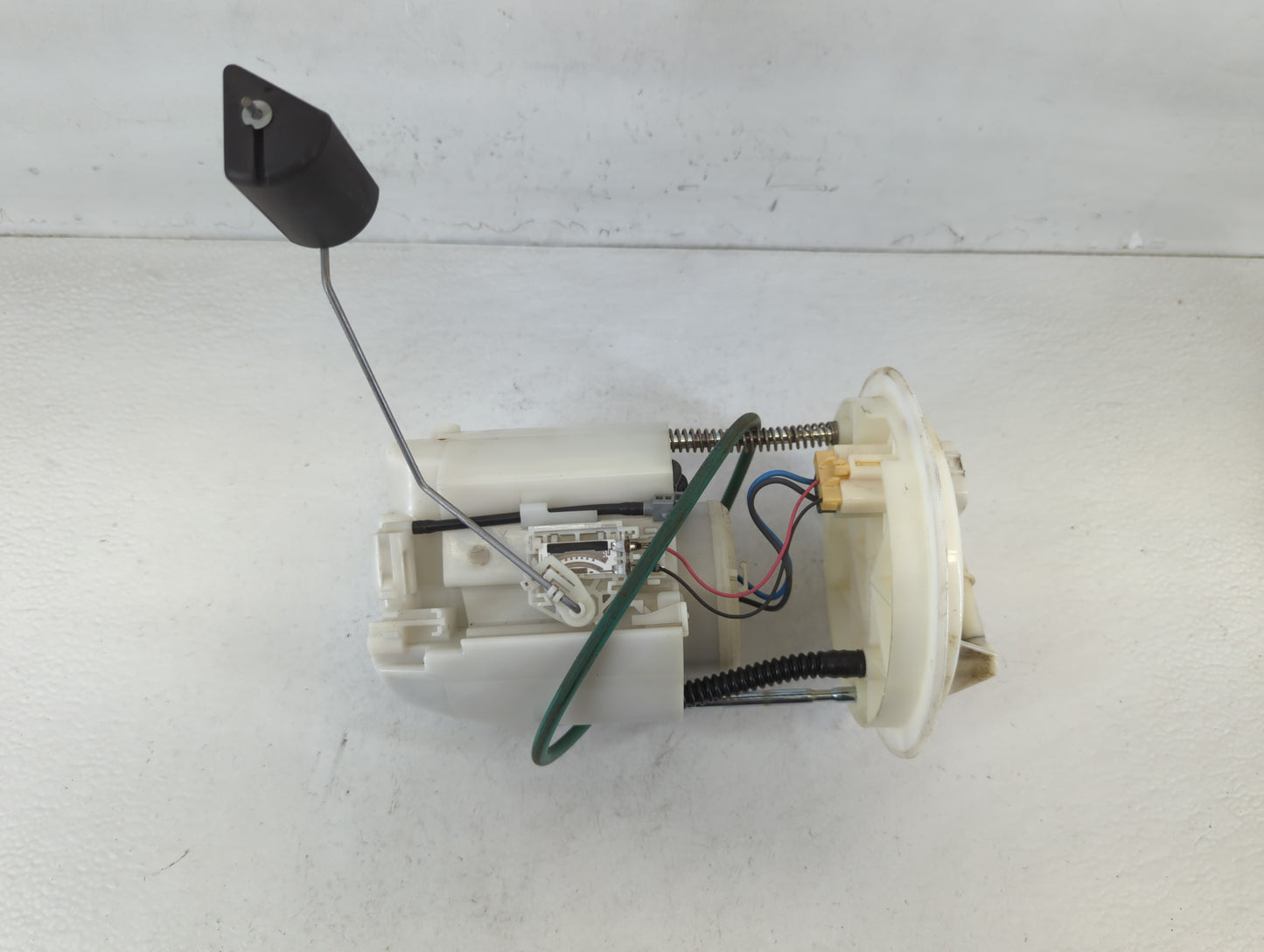 2019 Chrysler 200 Electrical Gas Fuel Pump Assembly - Oemusedautoparts1.com