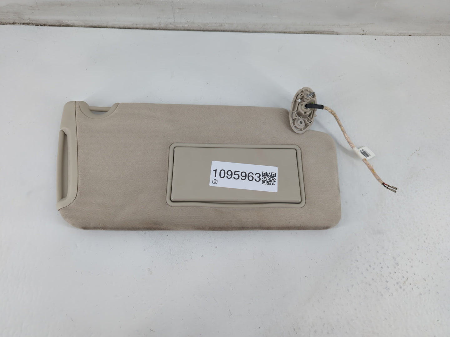2015-2022 Chrysler 300 Sun Visor Shade Replacement Passenger Right Mirror Fits Fits 2015 2016 2017 2018 2019 2020 2021 2022 
