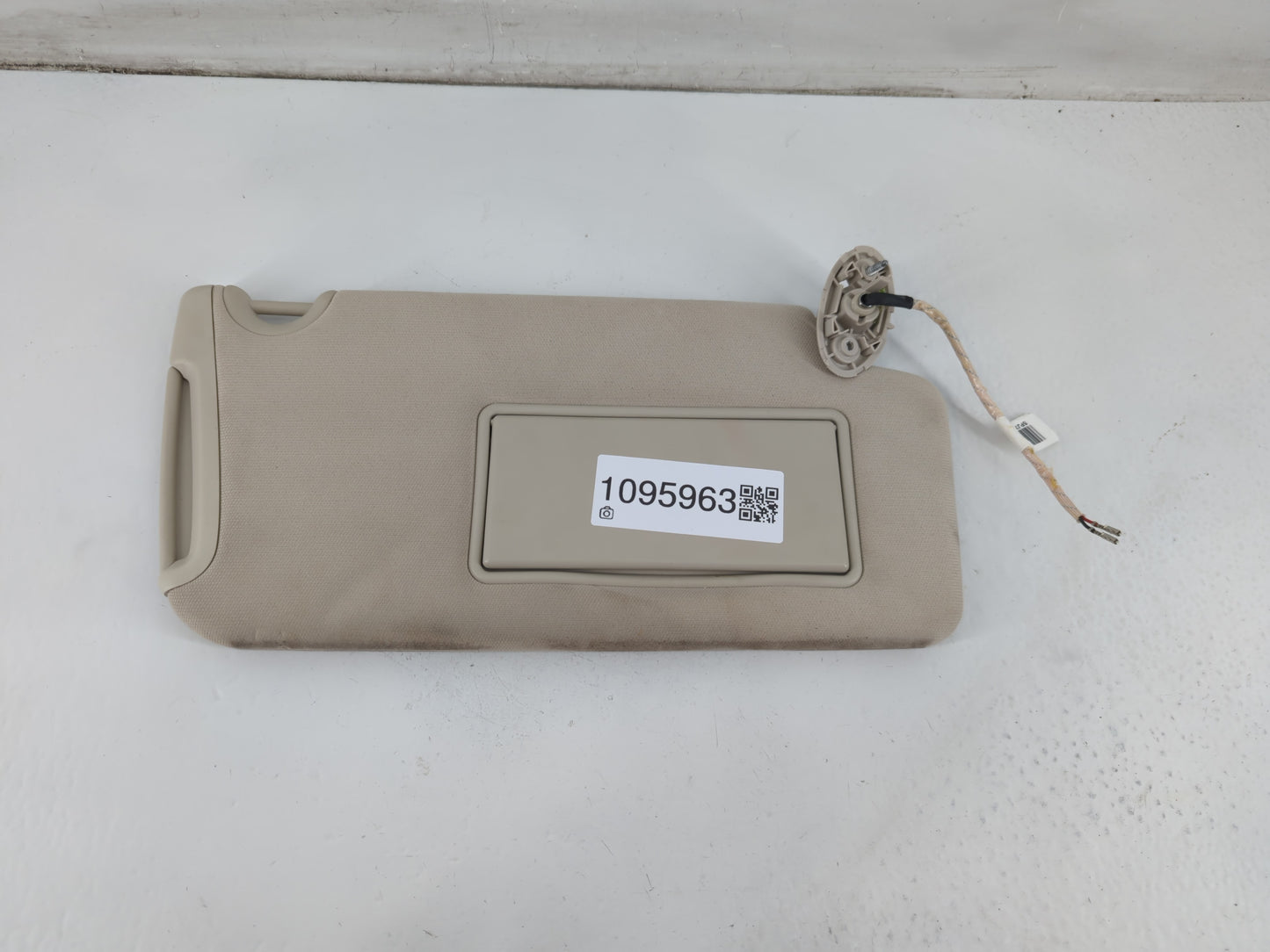 2015-2022 Chrysler 300 Sun Visor Shade Replacement Passenger Right Mirror Fits Fits 2015 2016 2017 2018 2019 2020 2021 2022 