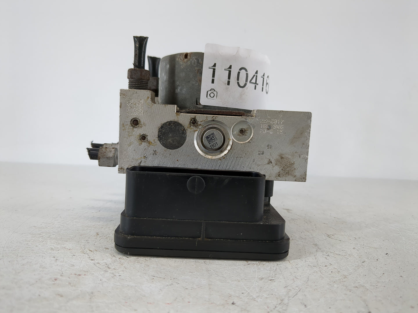 2018-2022 Chrysler 300 ABS Pump Control Module Replacement P/N:P68394697AD Fits Fits 2018 2019 2020 2021 2022 OEM Used Auto 