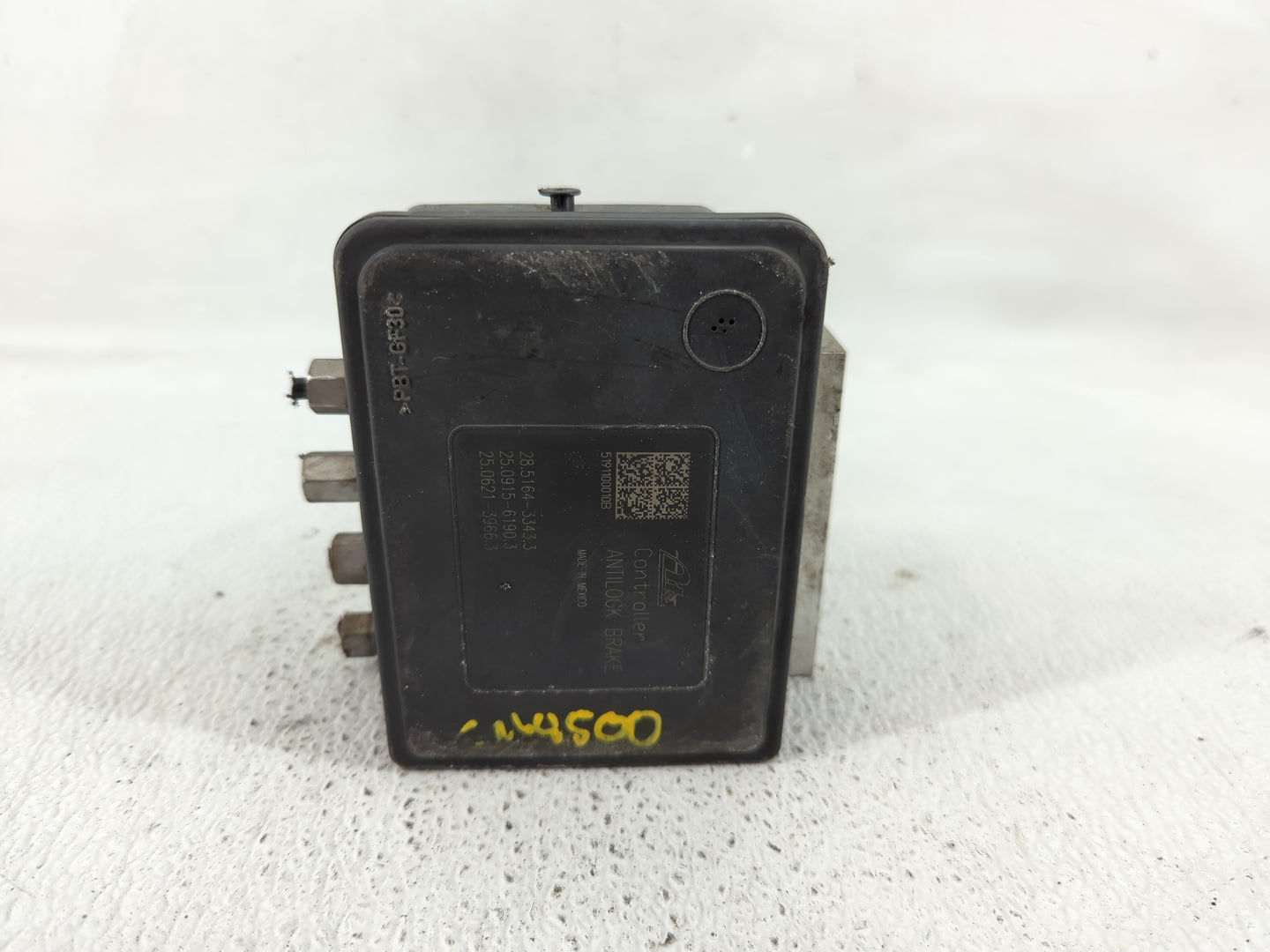 2018-2022 Chrysler 300 ABS Pump Control Module Replacement P/N:P68394697AD Fits Fits 2018 2019 2020 2021 2022 OEM Used Auto 