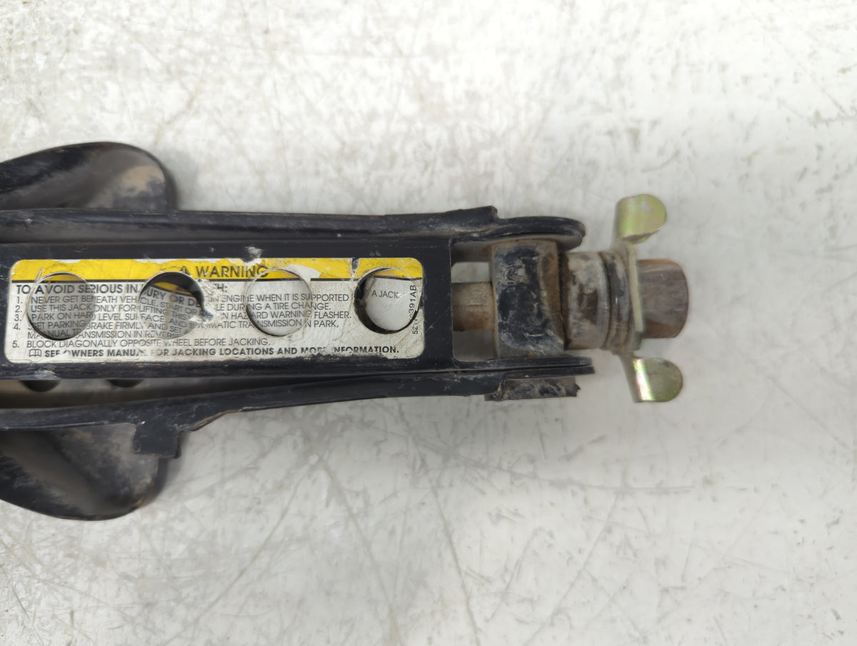 2019 Chrysler 300 Spare Scissor Car Jack - Oemusedautoparts1.com
