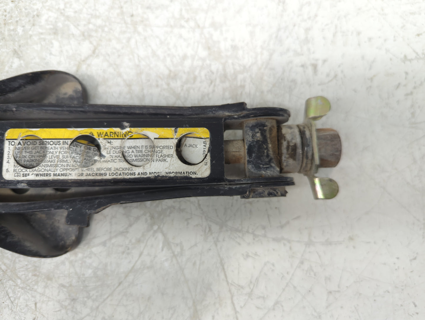 2019 Chrysler 300 Spare Scissor Car Jack - Oemusedautoparts1.com