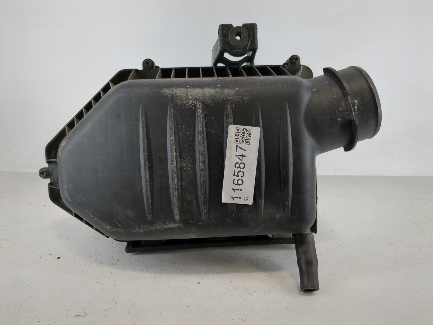 2011-2019 Chrysler 300 Air Cleaner Intake-duct Hose Tube - Oemusedautoparts1.com