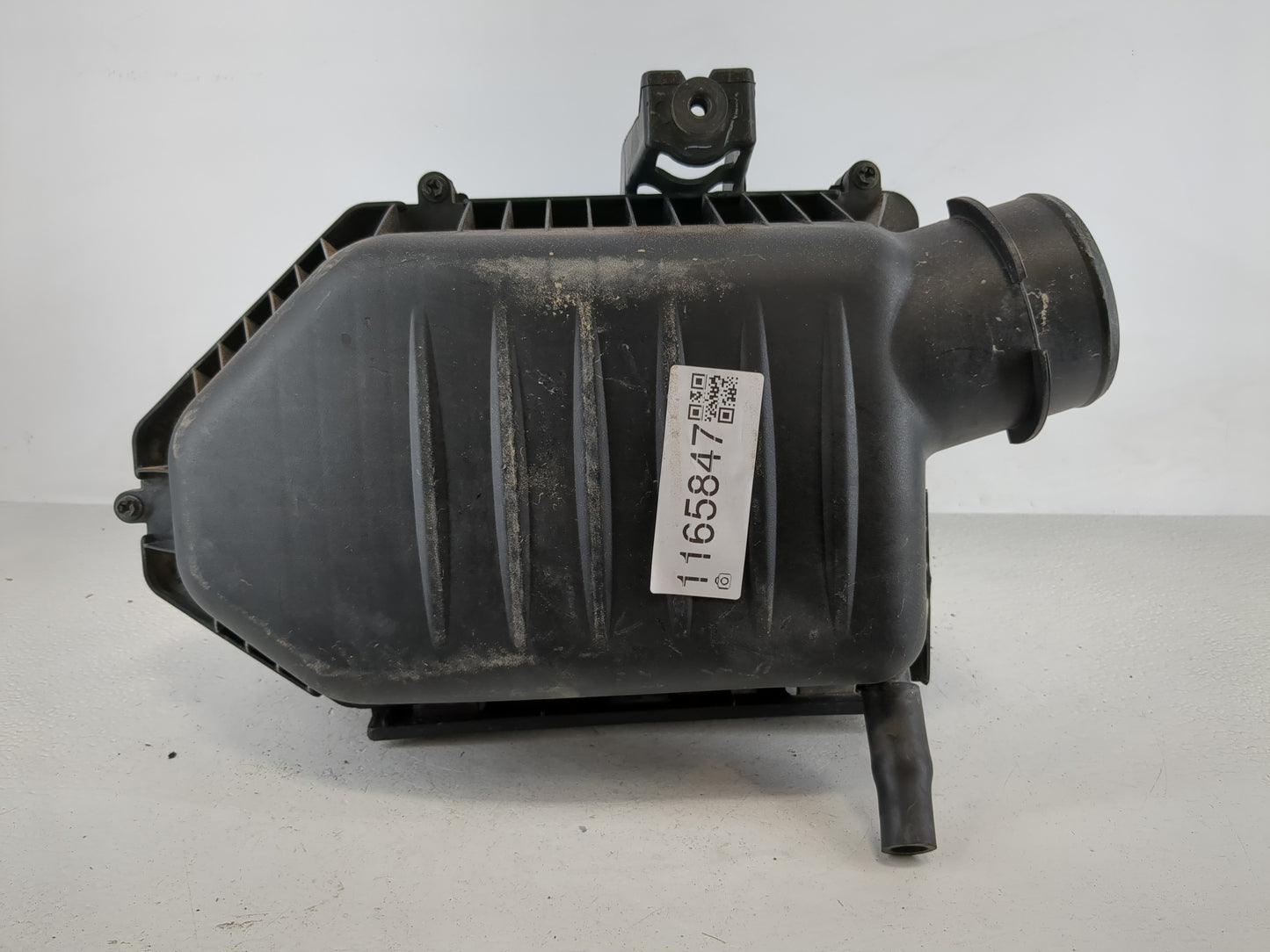 2011-2019 Chrysler 300 Air Cleaner Intake-duct Hose Tube - Oemusedautoparts1.com