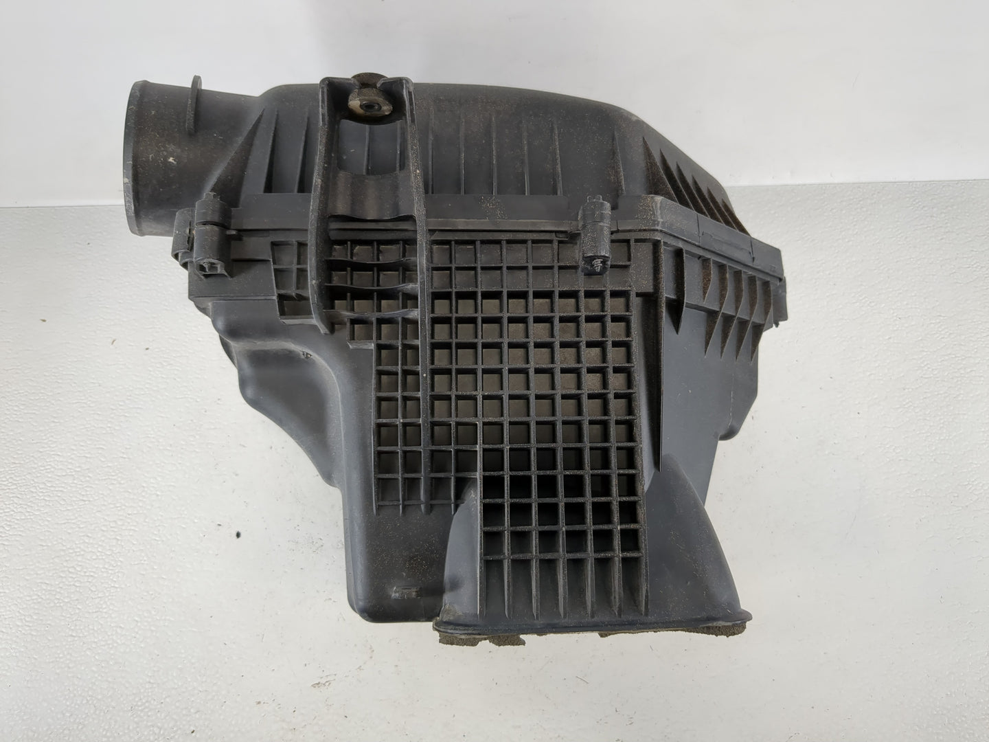 2011-2019 Chrysler 300 Air Cleaner Intake-duct Hose Tube - Oemusedautoparts1.com