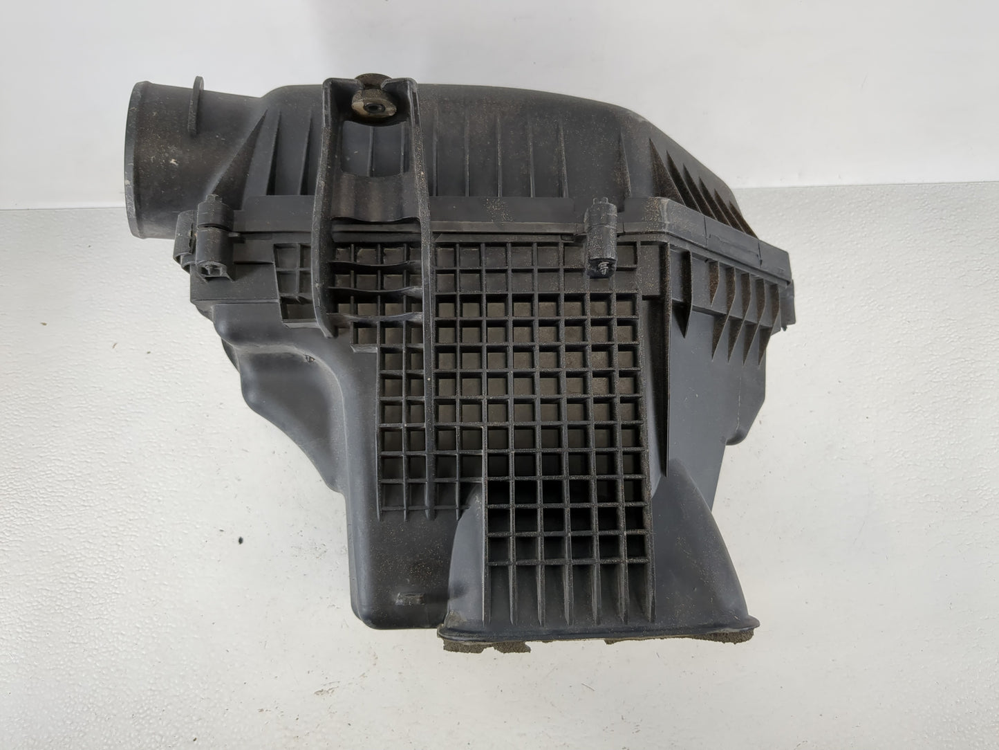 2011-2019 Chrysler 300 Air Cleaner Intake-duct Hose Tube - Oemusedautoparts1.com