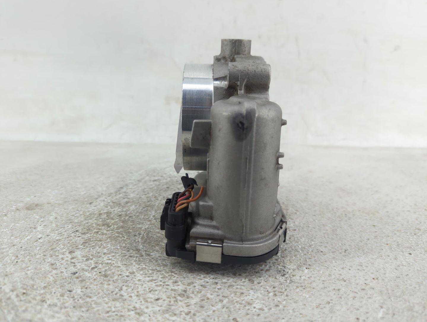 2011-2022 Chrysler 300 Throttle Body P/N:0 280 750 770 051843494AE Fits OEM Used Auto Parts - Oemusedautoparts1.com