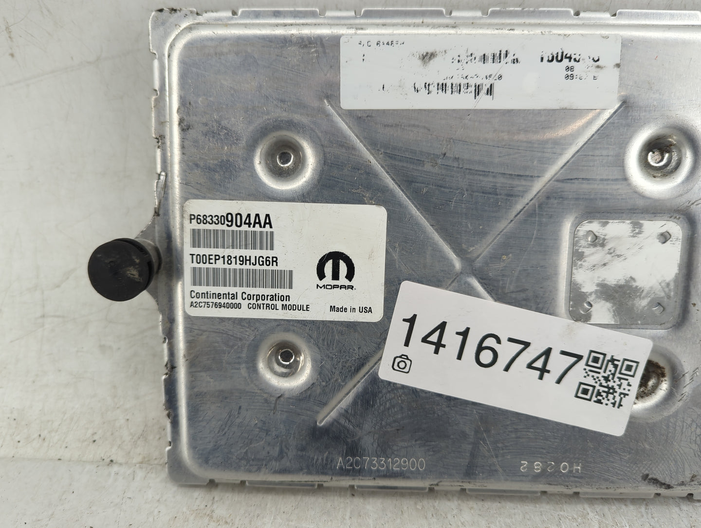 2018-2019 Chrysler 300 PCM Engine Control Computer ECU ECM PCU OEM P/N:P68330904AA Fits Fits 2018 2019 OEM Used Auto Parts -