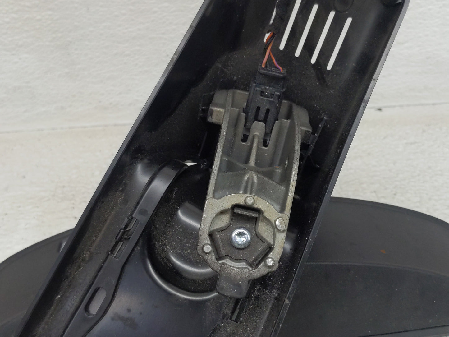 2017-2022 Chrysler 300 Interior Rear View Mirror Replacement OEM P/N:68324976AA Fits Fits 2017 2018 2019 2020 2021 2022 OEM 
