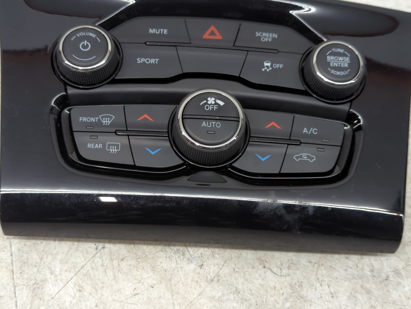 2017-2022 Chrysler 300 Climate Control Module Temperature AC/Heater Replacement P/N:P68293636AE Fits OEM Used Auto Parts - O