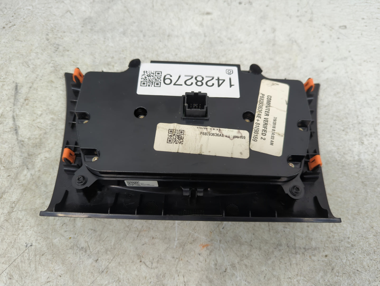 2017-2022 Chrysler 300 Climate Control Module Temperature AC/Heater Replacement P/N:P68293636AE Fits OEM Used Auto Parts - O
