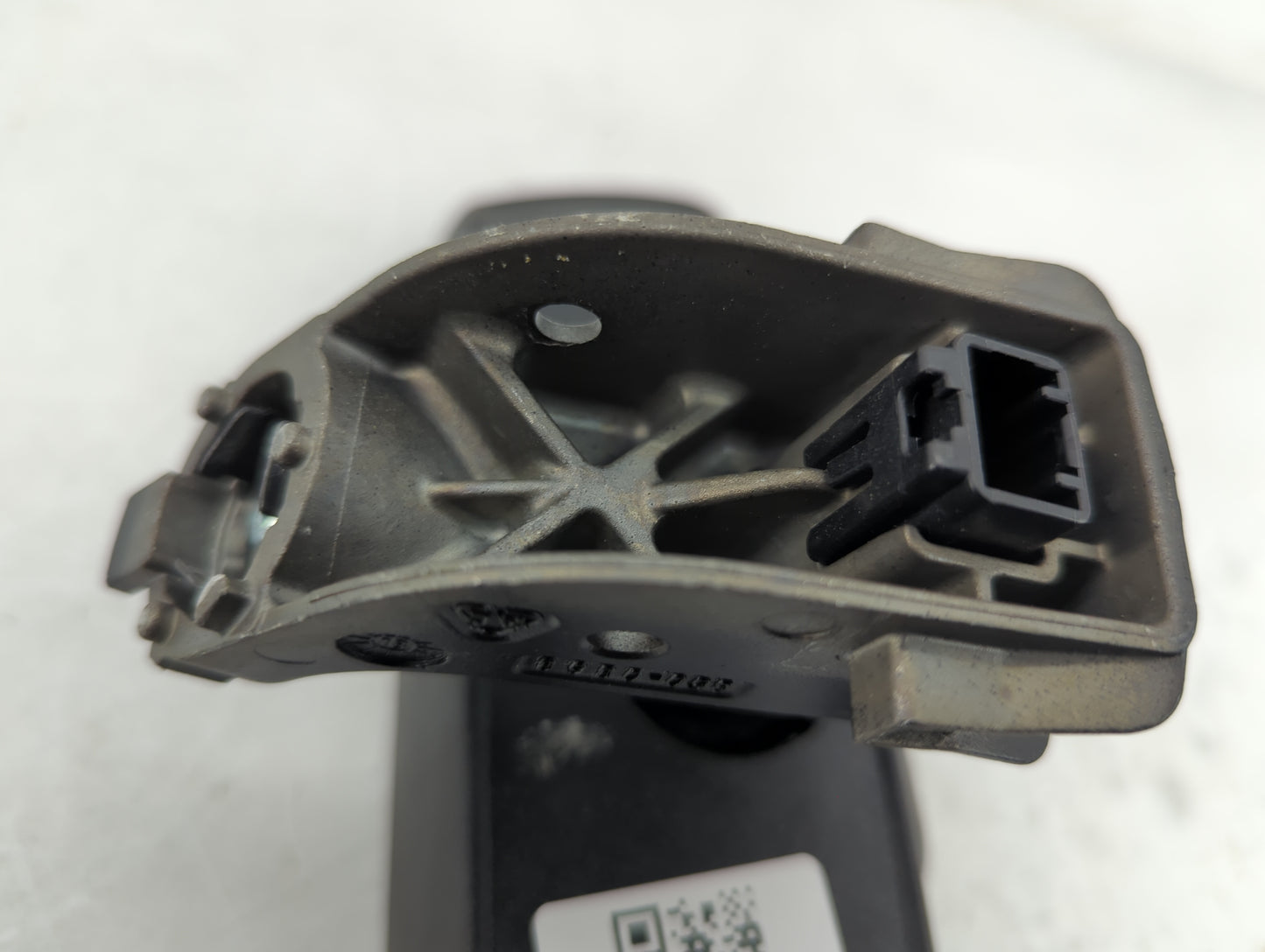 2017-2022 Chrysler 300 Interior Rear View Mirror Replacement OEM P/N:68324976AA Fits Fits 2017 2018 2019 2020 2021 2022 OEM 