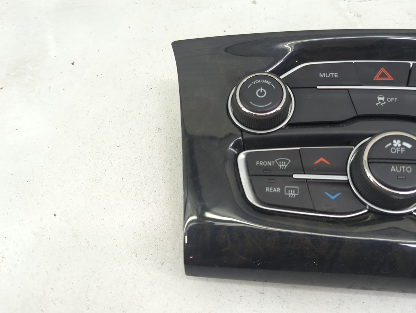 2017-2022 Chrysler 300 Climate Control Module Temperature AC/Heater Replacement P/N:P68293631AD Fits OEM Used Auto Parts - O
