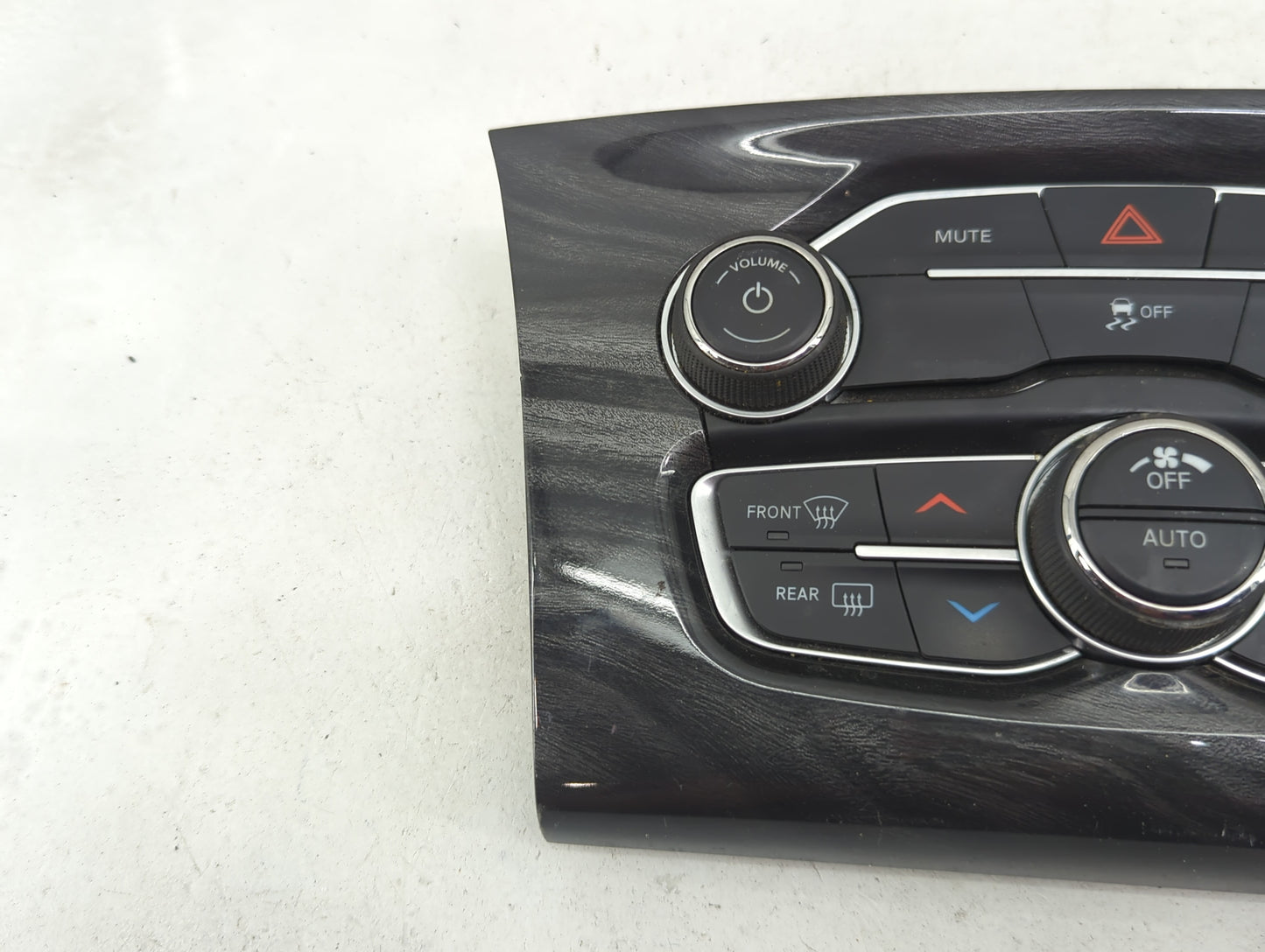 2017-2022 Chrysler 300 Climate Control Module Temperature AC/Heater Replacement P/N:P68293628AD 82880225 Fits OEM Used Auto 