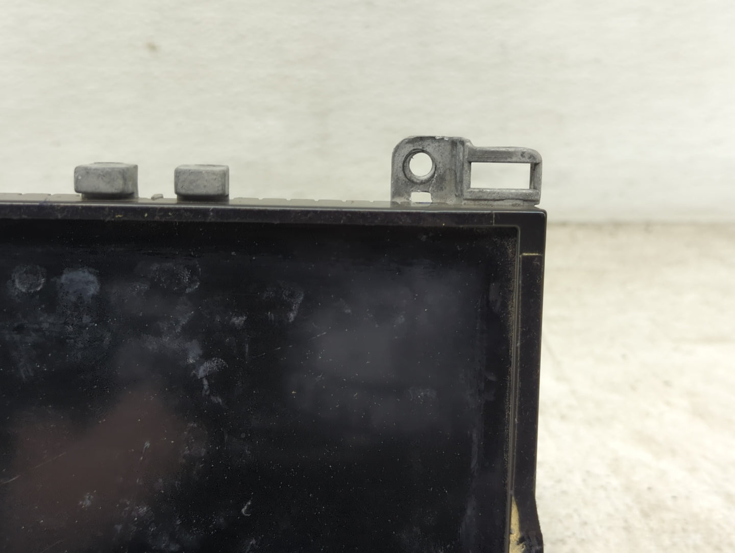 2019 Chrysler 300 Information Display Screen - Oemusedautoparts1.com
