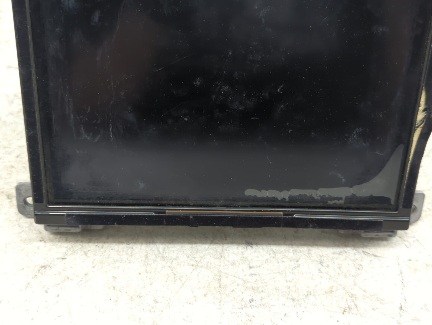 2019 Chrysler 300 Information Display Screen - Oemusedautoparts1.com