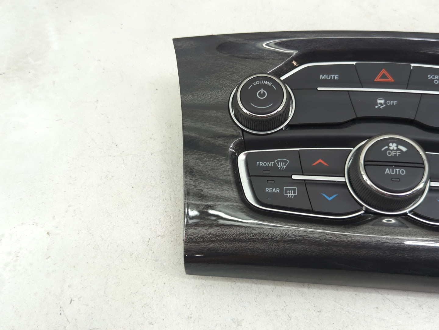 2017-2022 Chrysler 300 Climate Control Module Temperature AC/Heater Replacement P/N:P68293628AD 73550093 Fits OEM Used Auto 