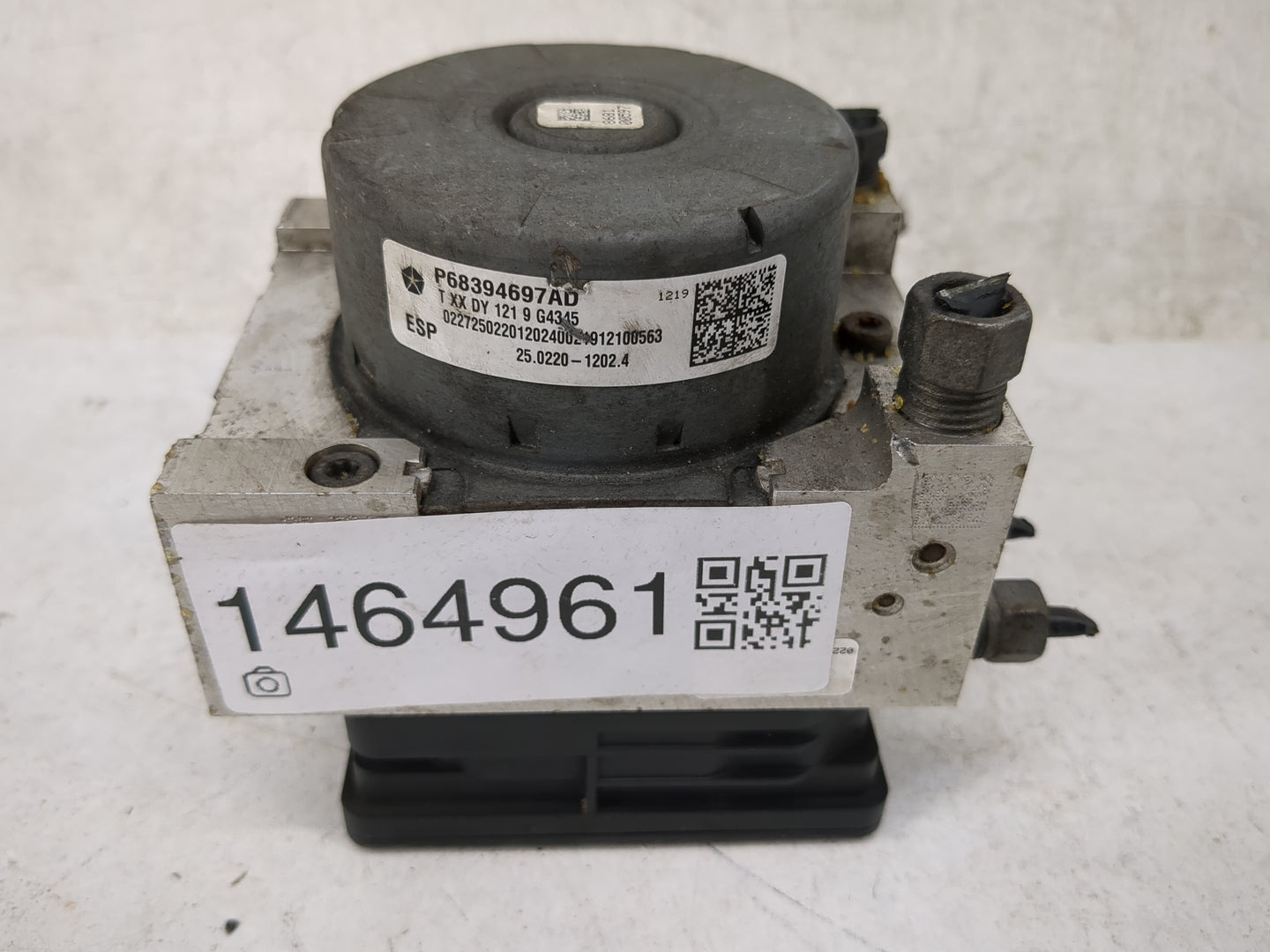 2018-2022 Chrysler 300 ABS Pump Control Module Replacement P/N:P68394697AD Fits Fits 2018 2019 2020 2021 2022 OEM Used Auto 