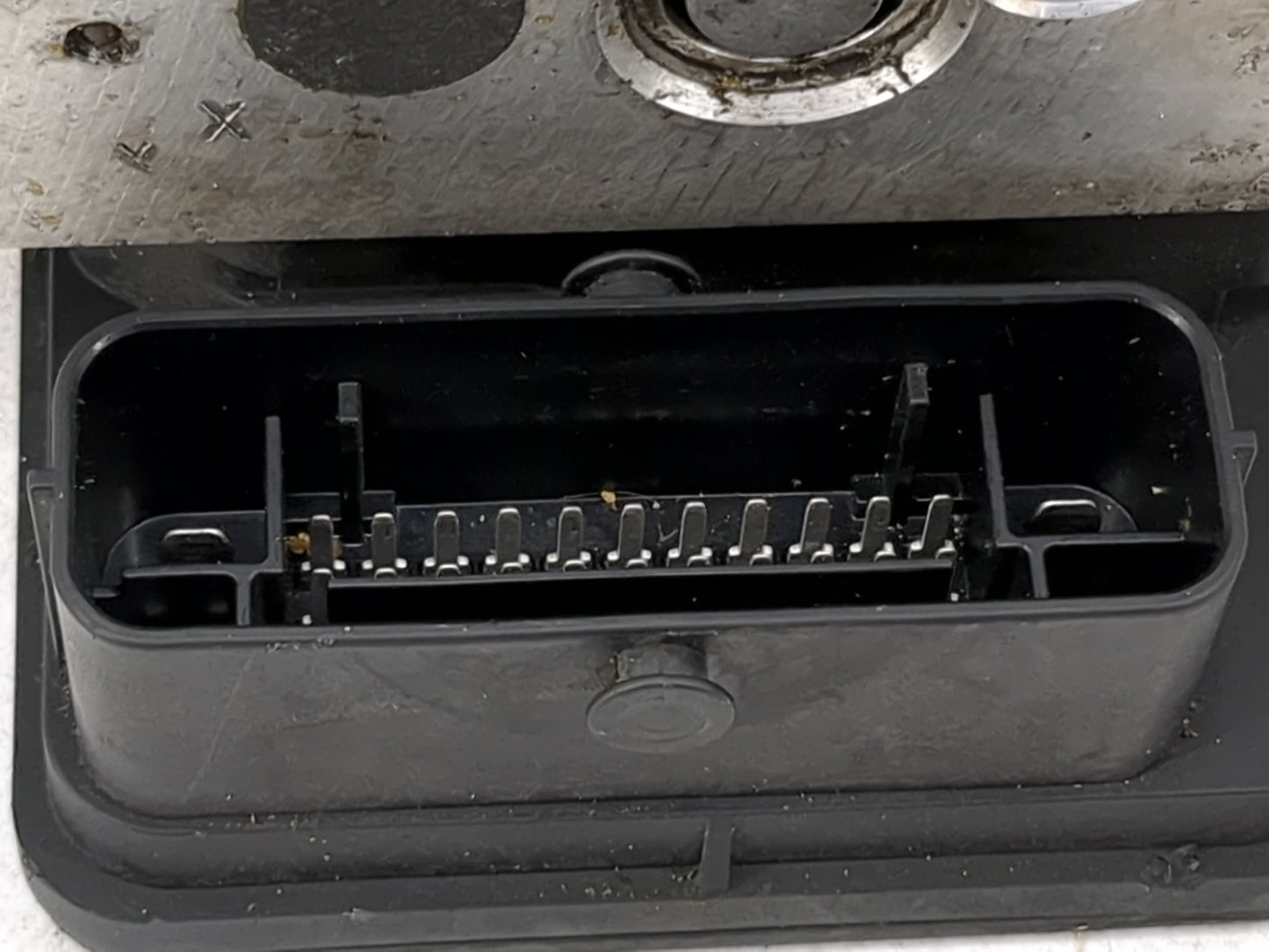 2018-2022 Chrysler 300 ABS Pump Control Module Replacement P/N:P68394697AD Fits Fits 2018 2019 2020 2021 2022 OEM Used Auto 