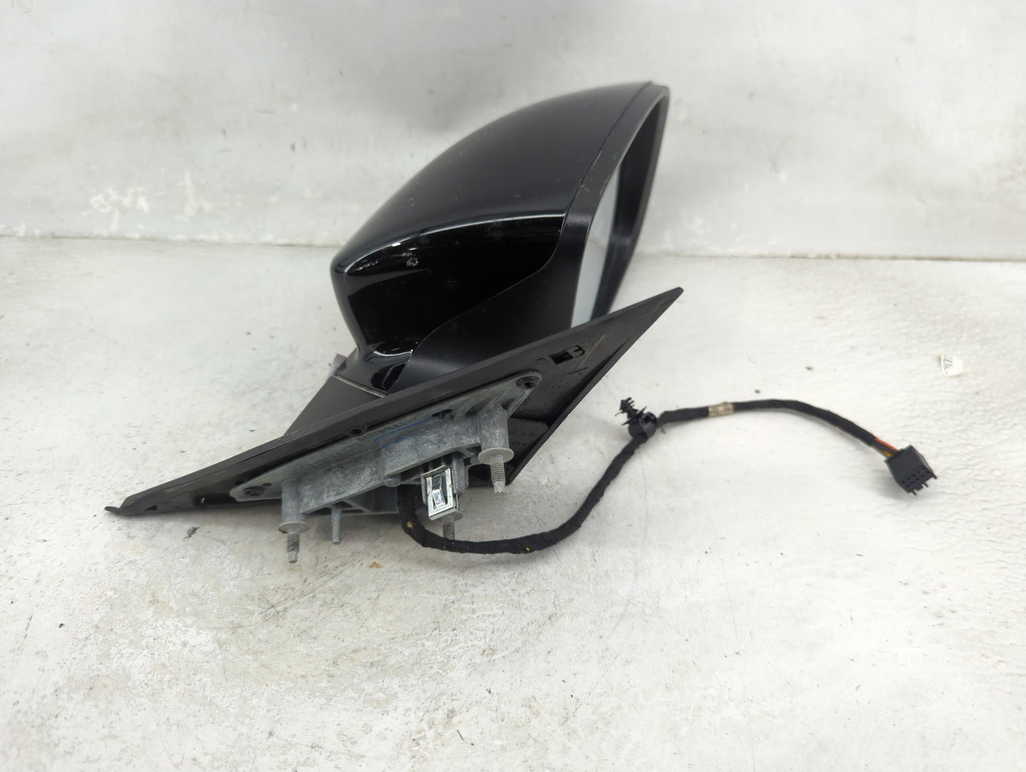 2015-2022 Chrysler 300 Passenger Side View Mirror - Right Door Mirror OEM Used - Oemusedautoparts1.com