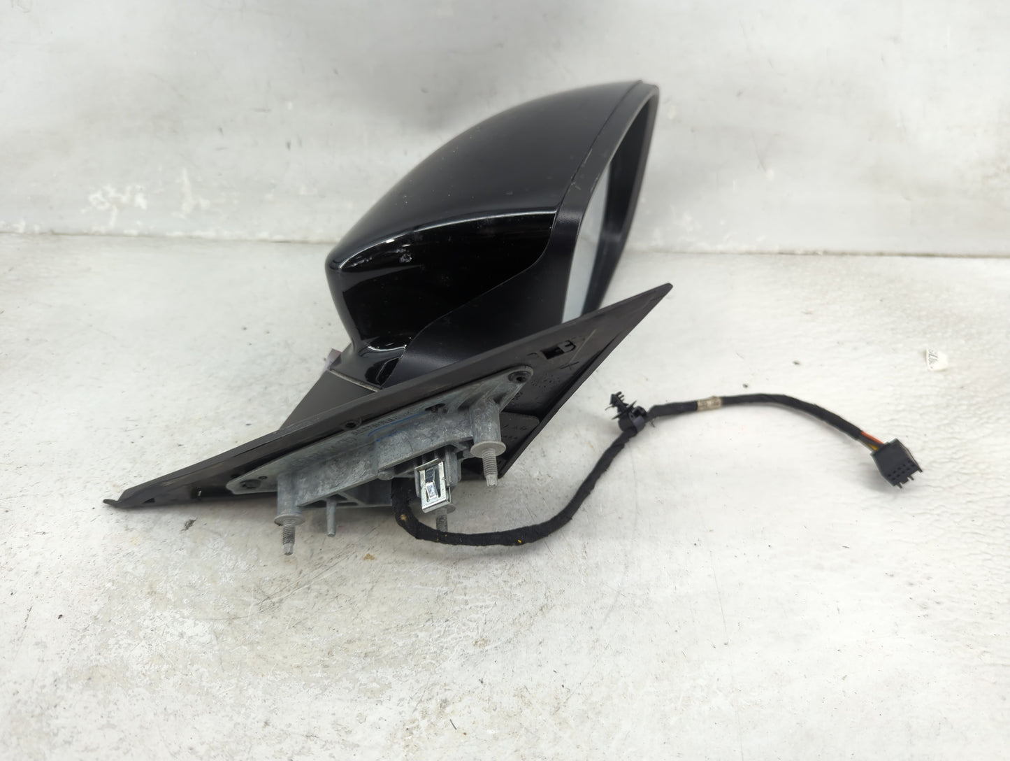 2015-2022 Chrysler 300 Passenger Side View Mirror - Right Door Mirror OEM Used - Oemusedautoparts1.com