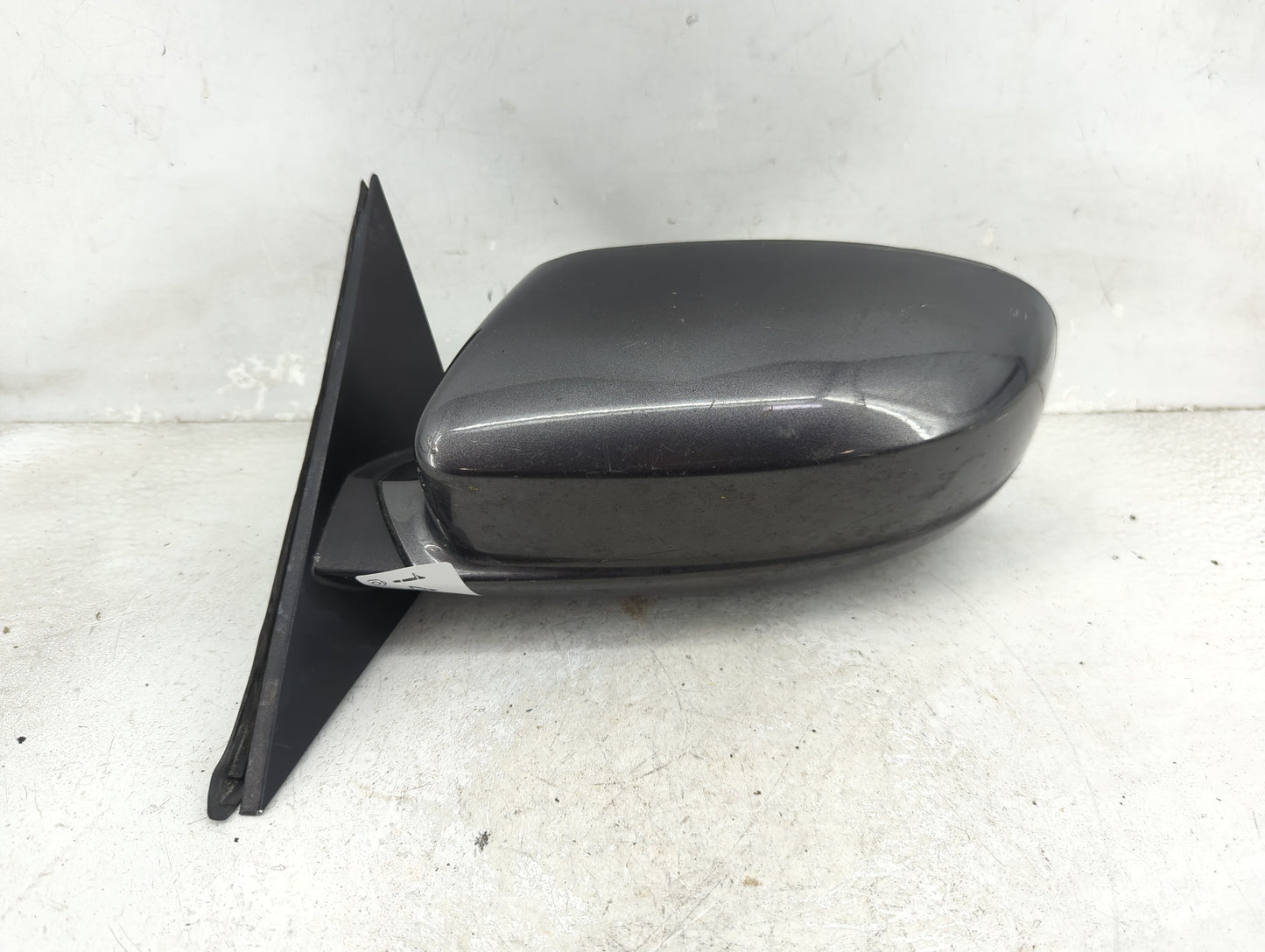 2015-2022 Chrysler 300 Driver Side View Mirror - Left Door Mirror OEM Used - Oemusedautoparts1.com