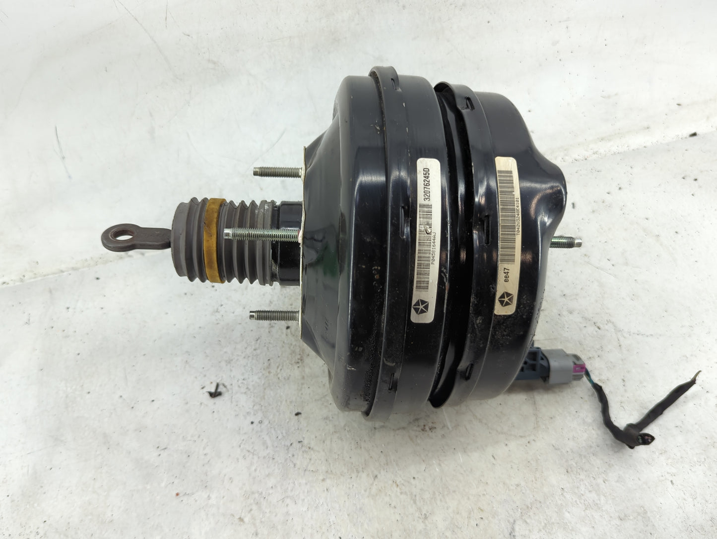 2011-2022 Chrysler 300 Power Brake Booster Oem 1490375 - Oemusedautoparts1.com