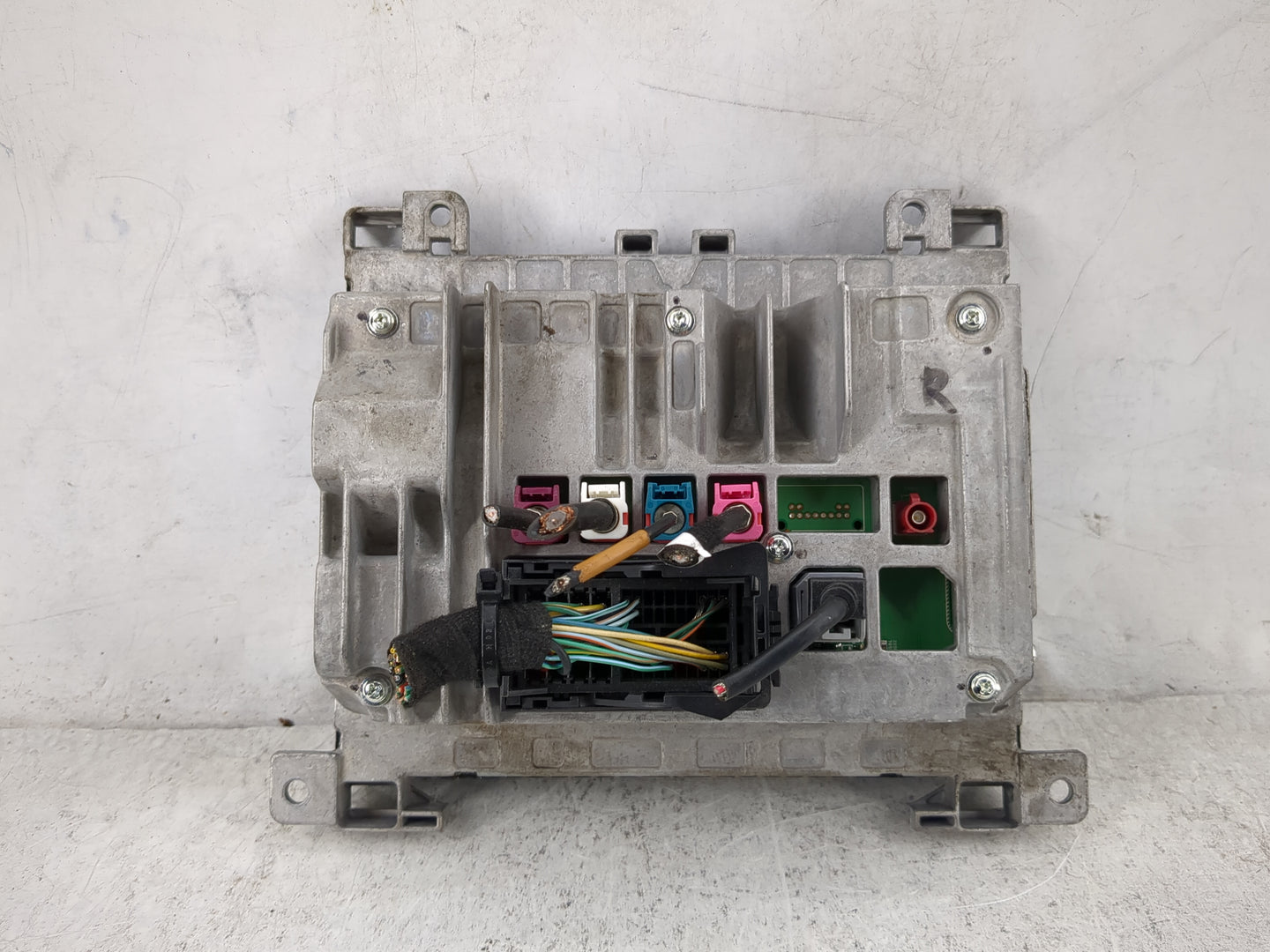2019 Chrysler 300 Radio AM FM Cd Player Receiver Replacement P/N:68396538AC Fits OEM Used Auto Parts - Oemusedautoparts1.com